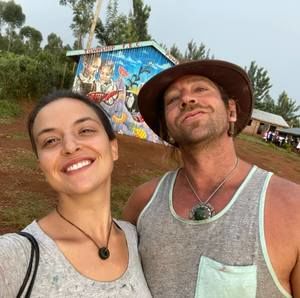 Meet your Posher, Azerine